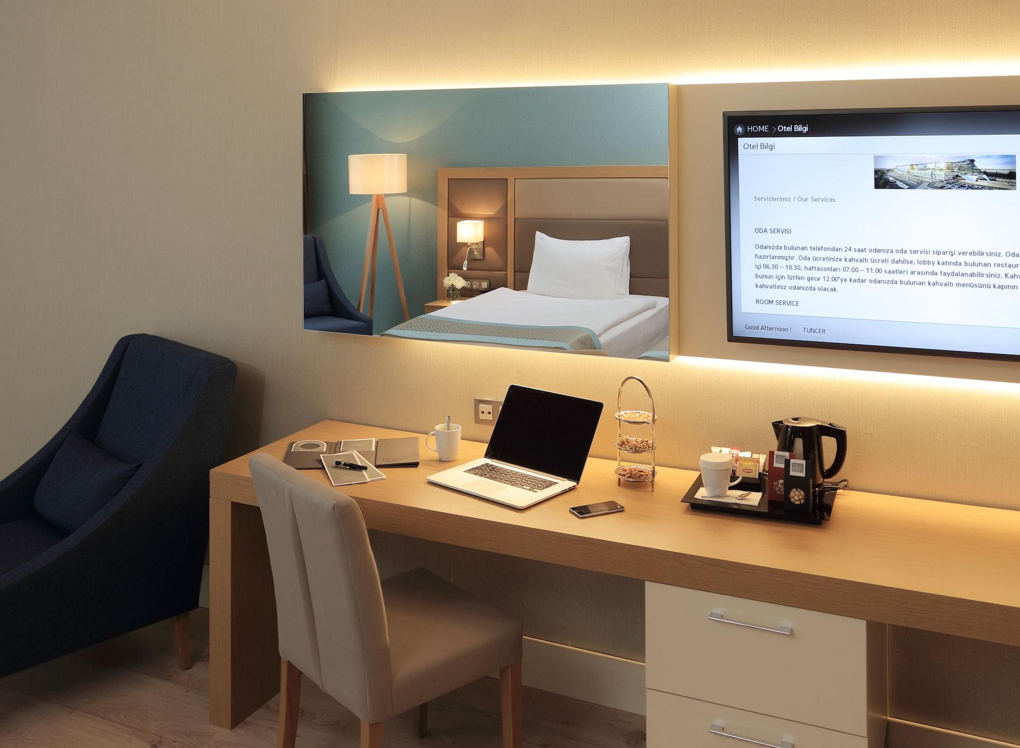 Otel The 4*